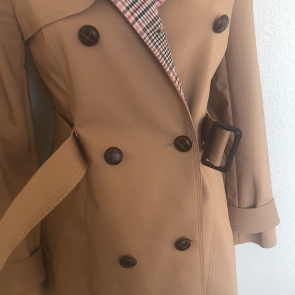 Double Breasted Trench Coat - Picture 4 of 9